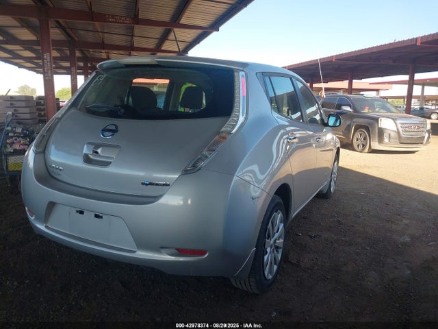 1N4AZ0CP4FC318851 Nissan Leaf
