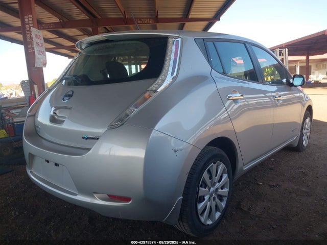 1N4AZ0CP4FC318851 Nissan Leaf