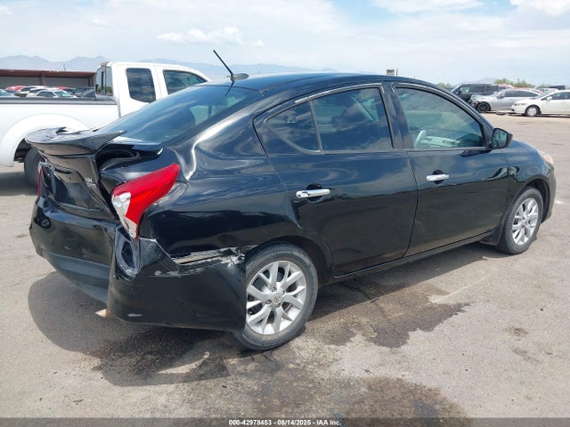 3N1CN7AP8HL801330 Nissan 2017