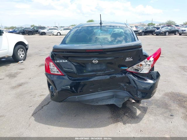 3N1CN7AP8HL801330 Nissan 2017