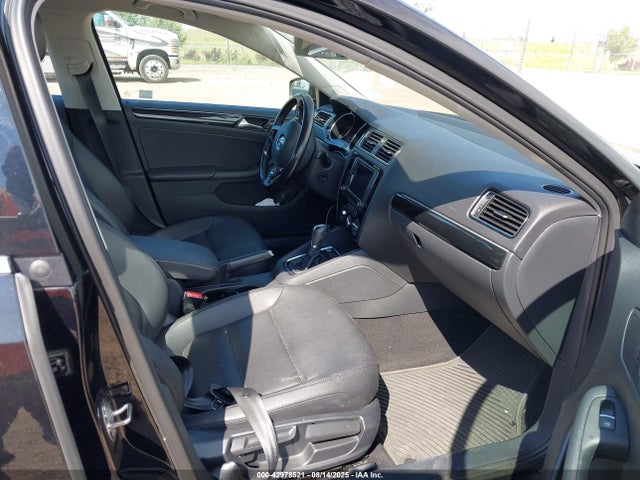 3VWL07AJ5GM361287 Volkswagen 2016