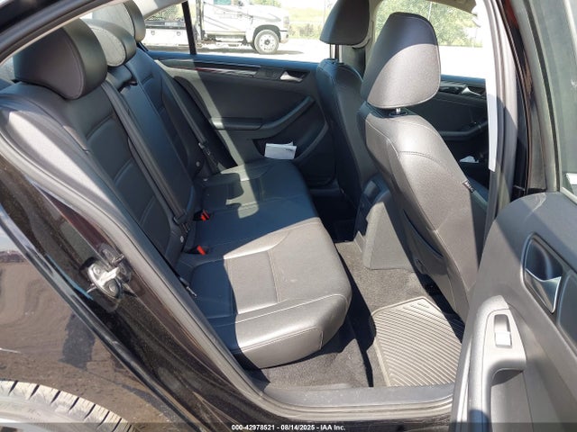 3VWL07AJ5GM361287 Volkswagen 2016
