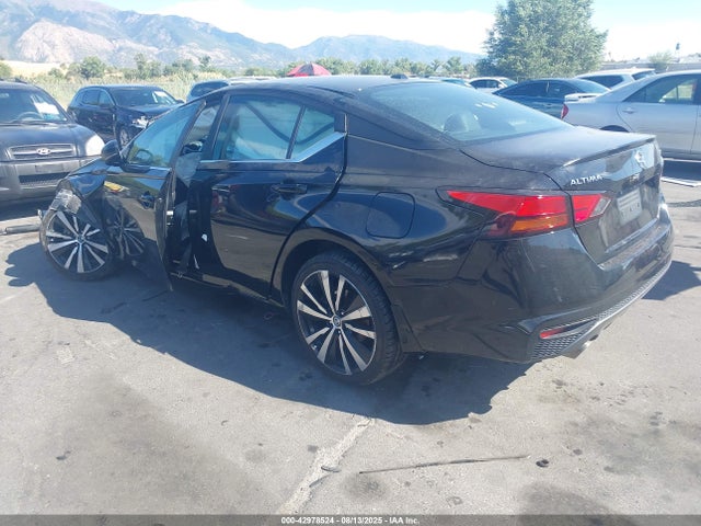 1N4BL4CW3KN321954 Nissan Altima