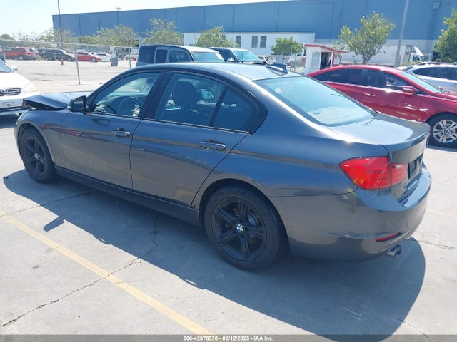 BMW 328I 2015 WBA3A5C57FF610544 Image 3