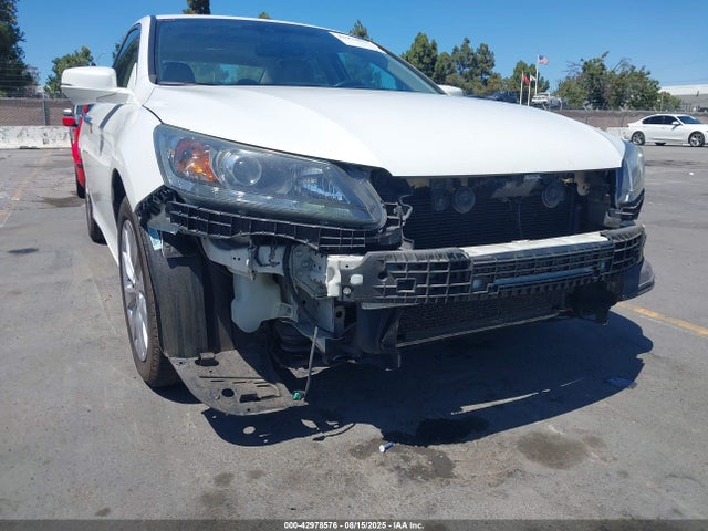 Honda j35y1 2014 1HGCR3F87EA003871 Image 18