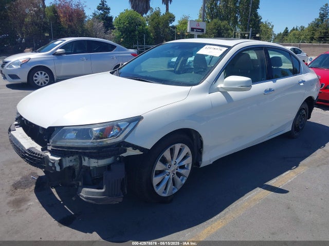 Honda j35y1 2014 1HGCR3F87EA003871 Image 2