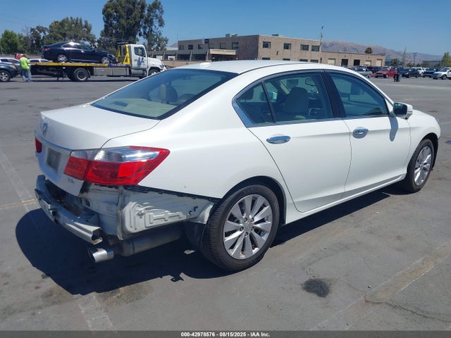 Honda j35y1 2014 1HGCR3F87EA003871 Image 4