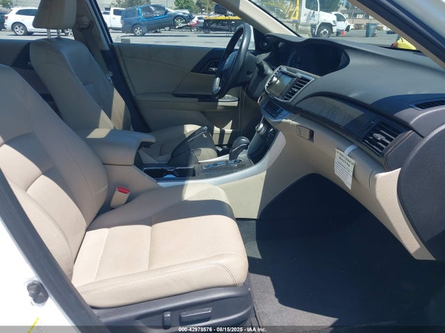 Honda j35y1 2014 1HGCR3F87EA003871 Image 5