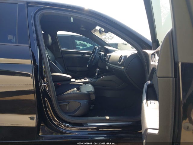 Audi A3 2018 WAUAUGFF7J1013446 Image 5