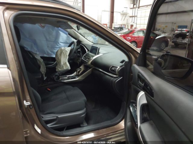 2019 MITSUBISHI ECLIPSE CROSS JA4AT4AA4KZ000506 Photo 4