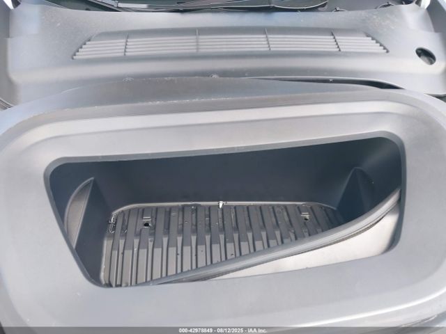 2024 TESLA MODEL Y 7SAYGDED3RF019239 Photo 9