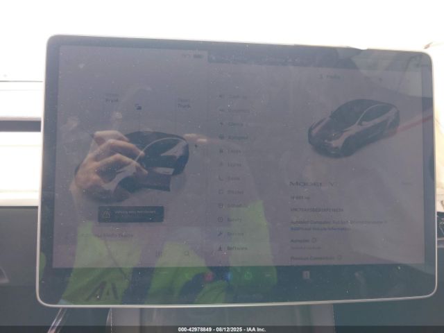 2024 TESLA MODEL Y 7SAYGDED3RF019239 Photo 6