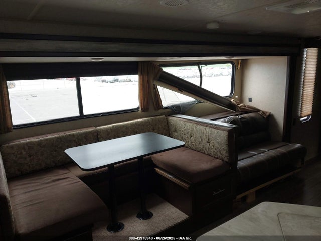 4X4TCKE29JX129819 Forest River Cherokee