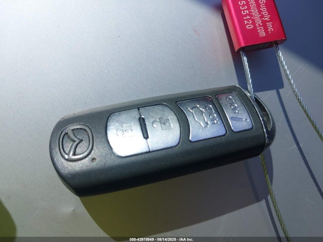 JM3TCBEY7G0115694 Mazda py