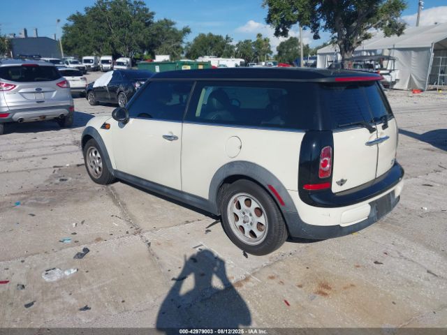 2014 MINI CLUBMAN WMWZF3C52ET493388 Photo 2