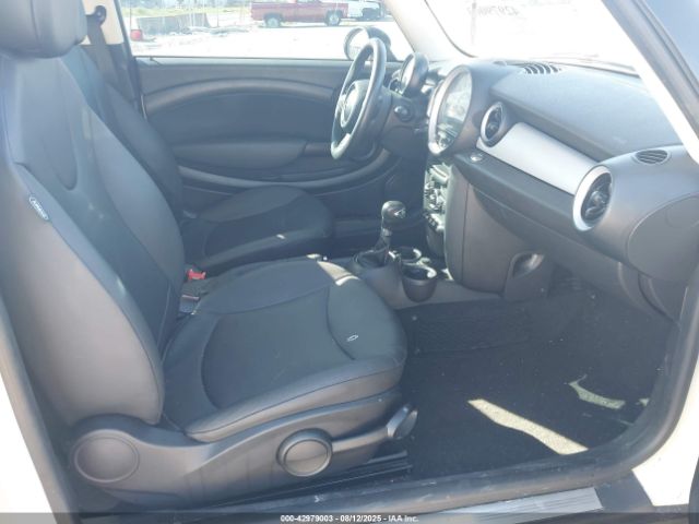 2014 MINI CLUBMAN WMWZF3C52ET493388 Photo 4