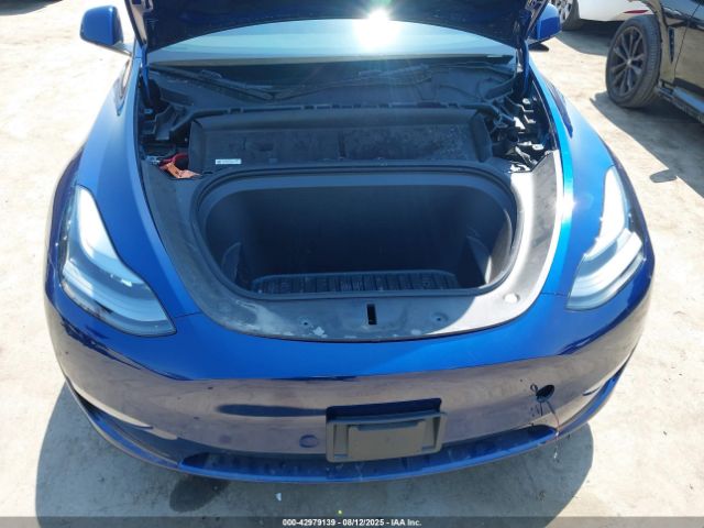 2024 TESLA MODEL Y 7SAYGDEE1RF150744 Photo 9