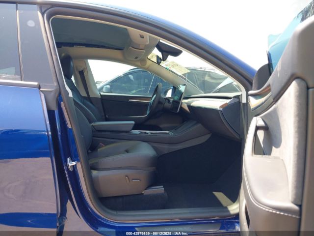 2024 TESLA MODEL Y 7SAYGDEE1RF150744 Photo 4