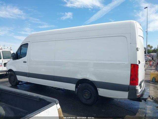 WD3PF1CD6KP027337 Mercedes-Benz om 642 with brake assist