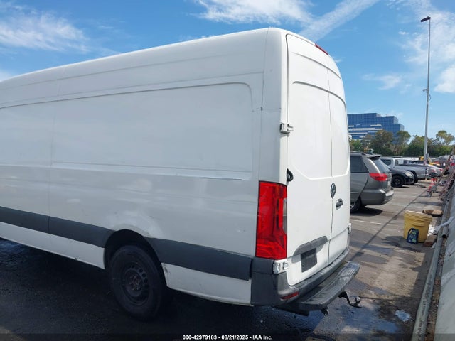 WD3PF1CD6KP027337 Mercedes-Benz om 642 with brake assist