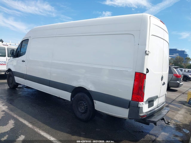 WD3PF1CD6KP027337 Mercedes-Benz om 642 with brake assist