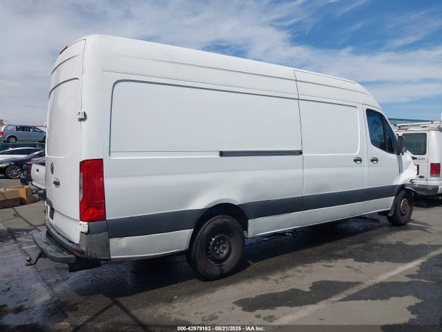 WD3PF1CD6KP027337 Mercedes-Benz om 642 with brake assist