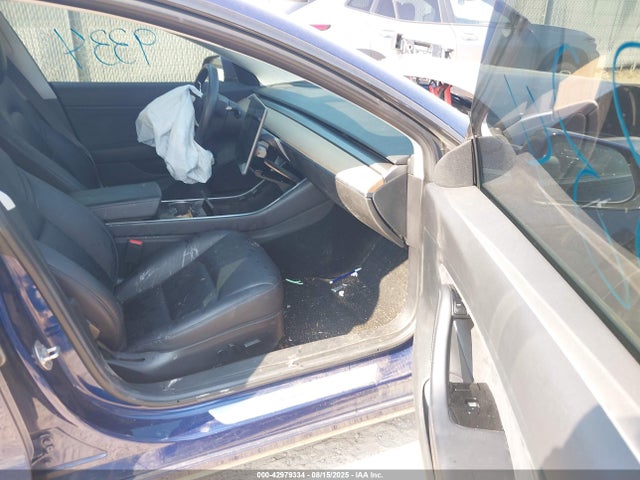 2018 TESLA MODEL 3 5YJ3E1EB5JF064729 Photo 4