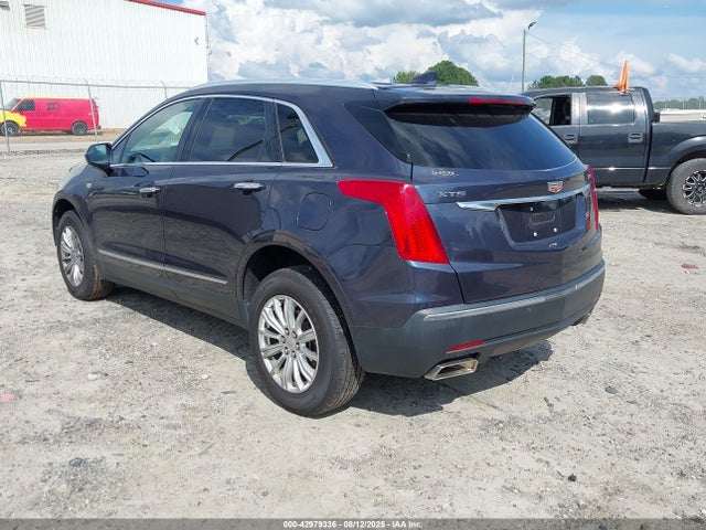 2018 CADILLAC XT5 1GYKNARSXJZ132274 Photo 2