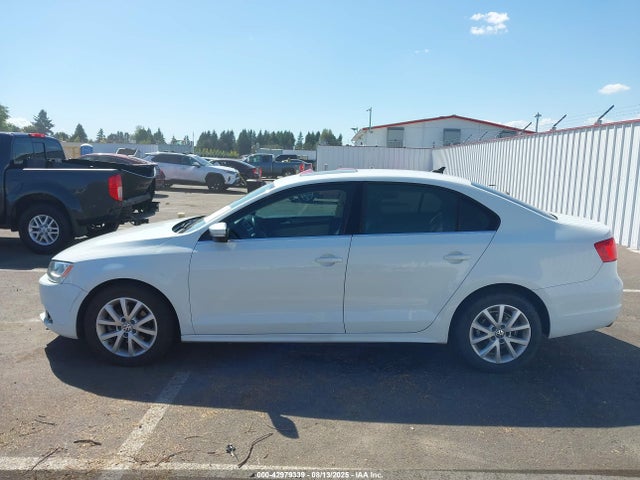 Volkswagen 2014 2014 3VWL17AJ4EM419772 Image 15