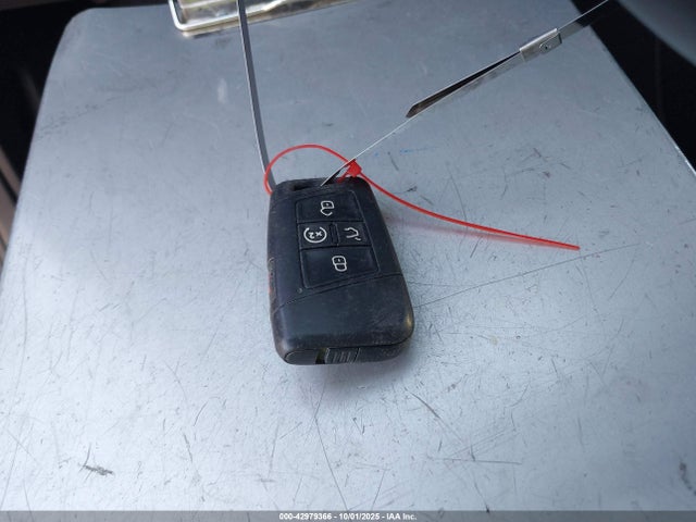 Volkswagen fsi 2018 1V2LR2CA9JC520201 Image 11