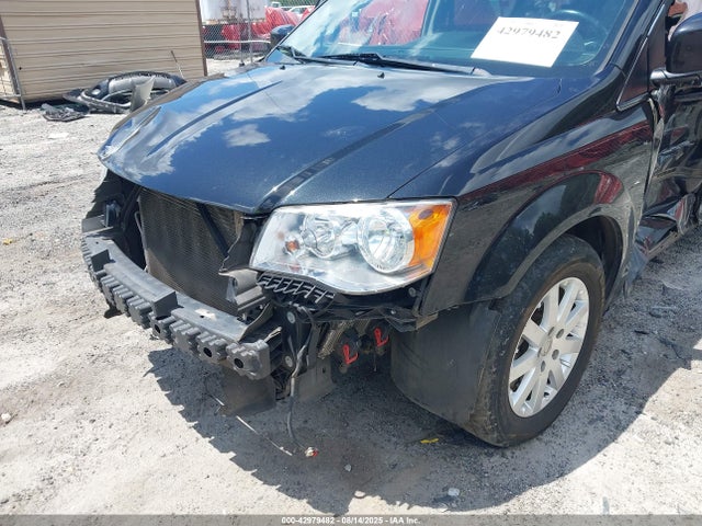 2C4RC1BG8GR297985 Chrysler Town and Country