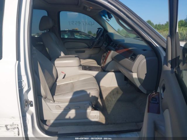 2011 CHEVROLET TAHOE 1GNSKBE05BR303059 Photo 4