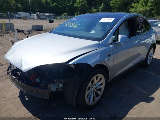 2016 TESLA MODEL X 5YJXCBE4XGF030048 Photo 1
