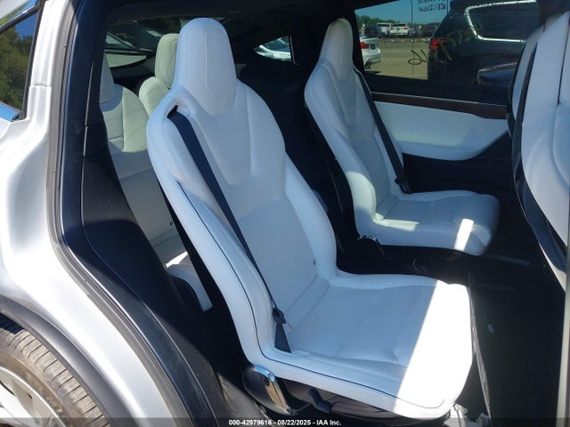 2016 TESLA MODEL X 5YJXCBE4XGF030048 Photo 7