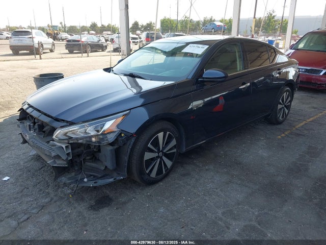 Nissan 2020 2020 1N4BL4EV8LC125400 Image 2