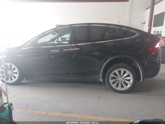 Tesla MODEL X 2016 5YJXCBE42GF005144 Image 15