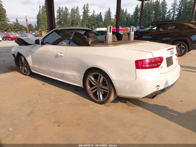 2011 AUDI A5 WAUWFAFH6BN001930 Photo 2