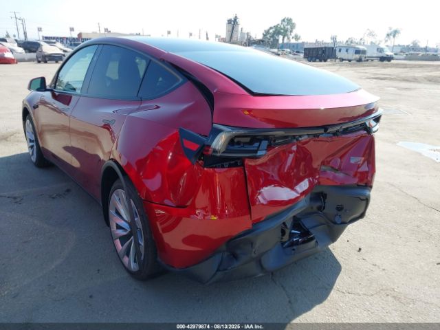 2026 TESLA MODEL Y 7SAYGDEE5TF331160 Photo 2