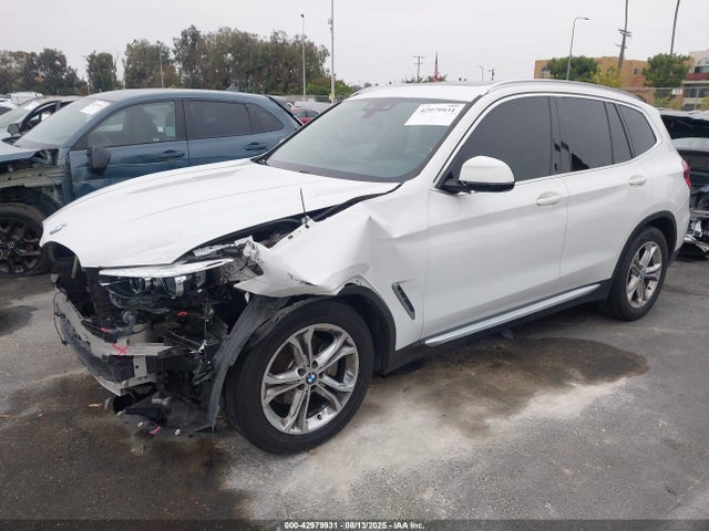 BMW X3 2020 5UXTY3C06LLE55362 Image 2