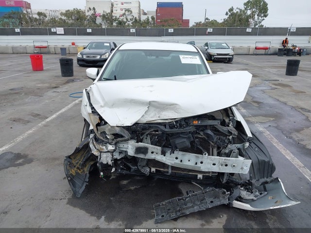 JM1BM1U73G1282939 Mazda pe