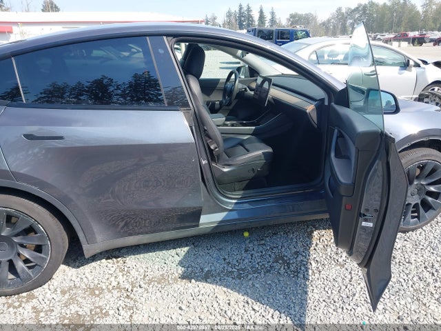 2020 TESLA MODEL Y 5YJYGDEE8LF059619 Photo 4