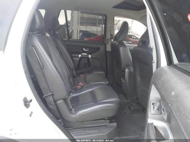 Volvo b6324s5 2014 YV4952CY7E1688129 Image 8