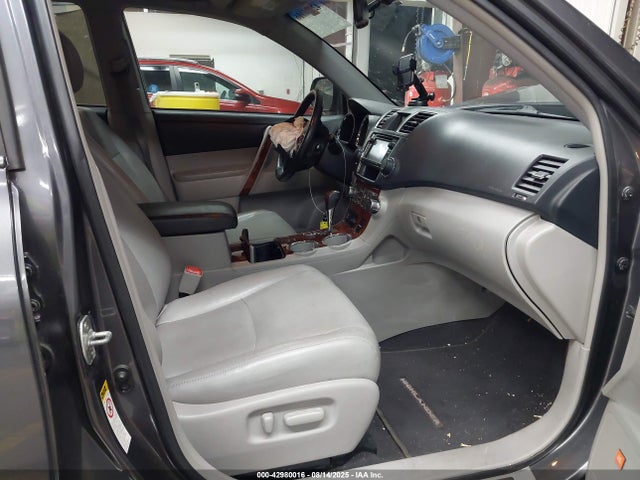 Продаж на аукціоні авто 2013 Toyota Highlander Limited V6, vin: 5TDYK3EH7DS130955, номер лоту: 42980016