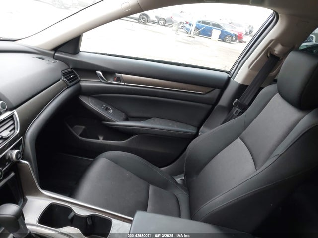 Honda l15be 2018 1HGCV1F11JA111447 Image 5