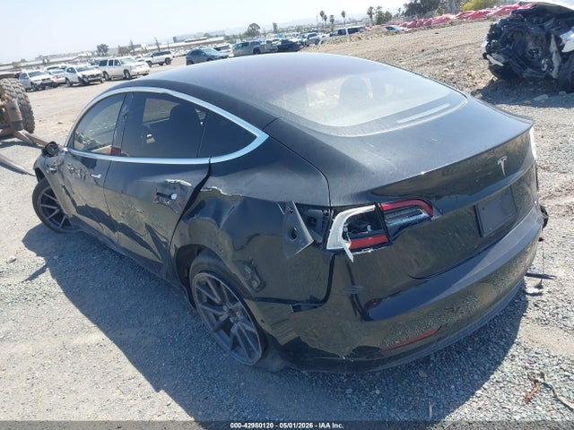 Tesla Model 3 Long Range/mid Range 2018 5YJ3E1EAXJF171914 Image 3