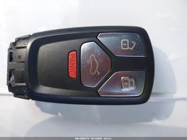 2018 AUDI A4 WAULMAF47JA080178 Photo 10