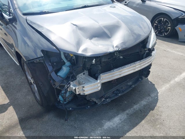 Chrysler 2017 2017 2C4RC1GG3HR559650 Image 6