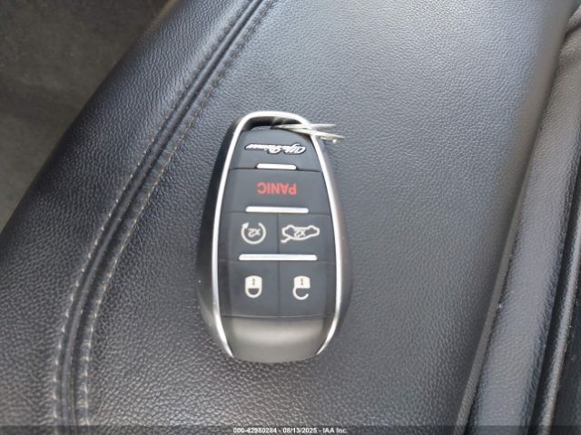 2023 ALFA ROMEO STELVIO ZASPAKBN0P7D65738 Photo 10