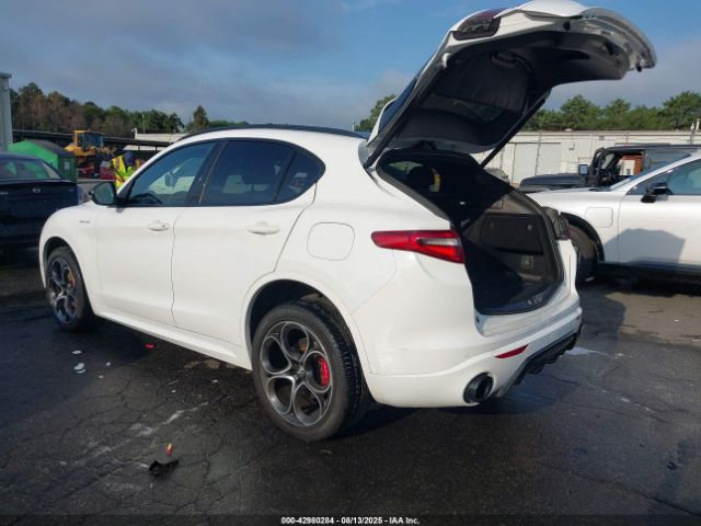 2023 ALFA ROMEO STELVIO ZASPAKBN0P7D65738 Photo 2