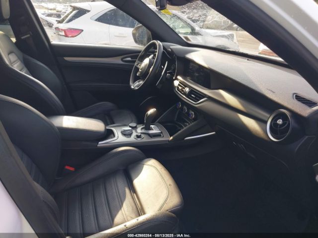 2023 ALFA ROMEO STELVIO ZASPAKBN0P7D65738 Photo 4